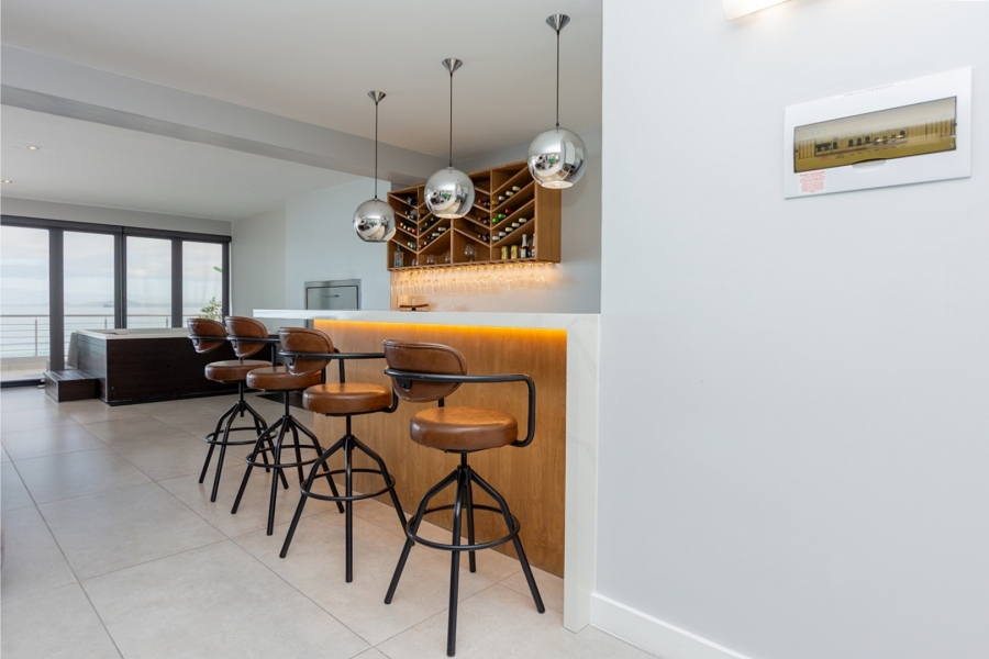 7 Bedroom Property for Sale in Calypso Beach Western Cape